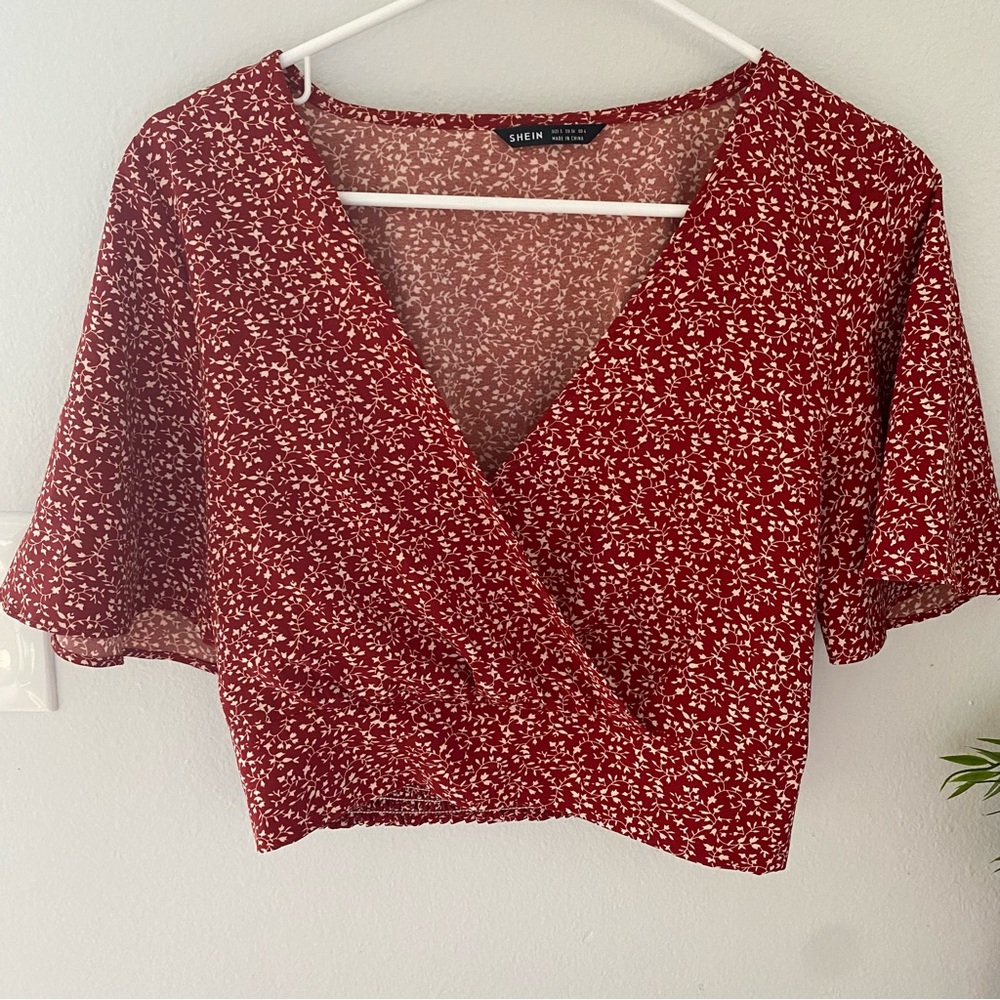 SHEIN Red Floral Top Small